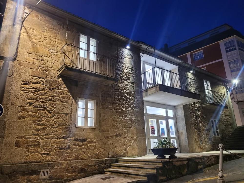 Imagen A BIBLIOTECA MUNICIPAL “VARELA JÁCOME” ABRIRÁ DO 31 DE MAIO AO 15 DE XUÑO DE XEITO ININTERROMPIDO DE 9 DA MAÑÁ A 9 DA NOITE TODOS OS DÍAS