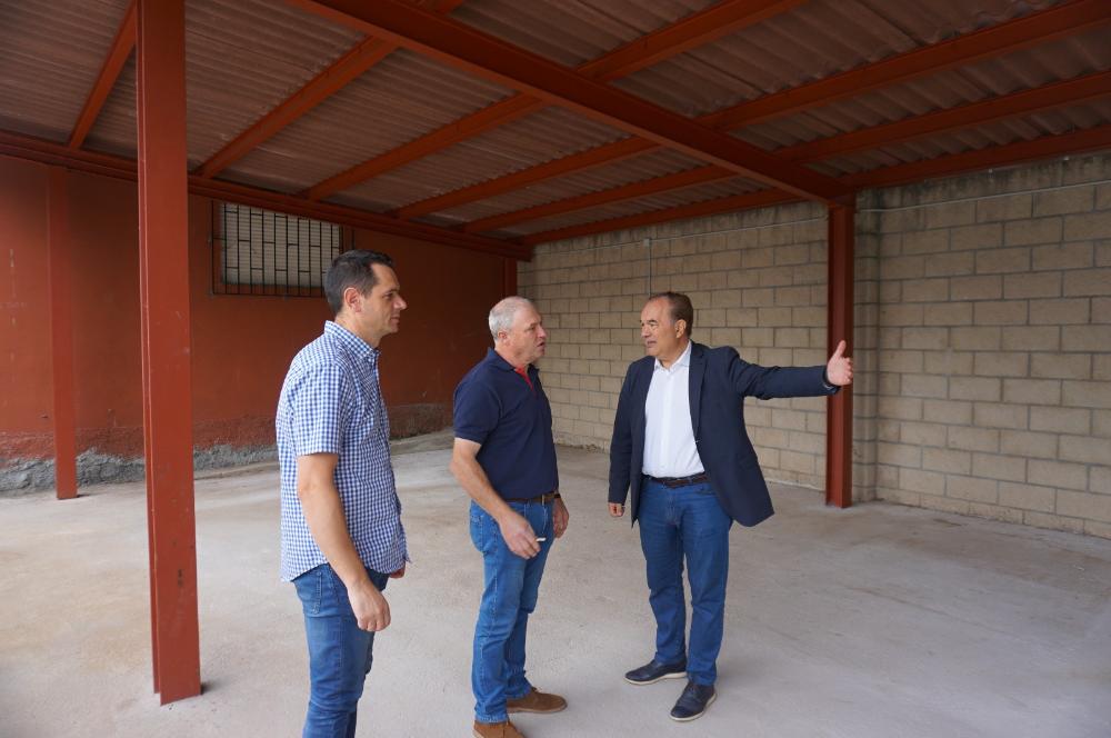 Imagen O GOBERNO CONCLÚE AS OBRAS DE REPOSICIÓN INTEGRAL DO TELLADO NUNHA ZONA DO LOCAL SOCIAL DE SELLO E A RENOVACIÓN DA CUBERTA DO DA XESTA CO...