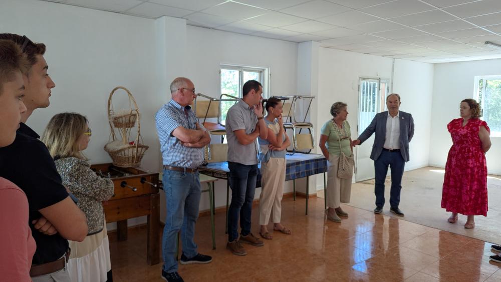 Imagen FINALIZADAS AS OBRAS DE REPOSICIÓN DO TELLADO E DE ACONDICIONAMENTO INTERIOR DO CENTRO SOCIAL DE VAL QUE O GOBERNO ACOMETEU POR...