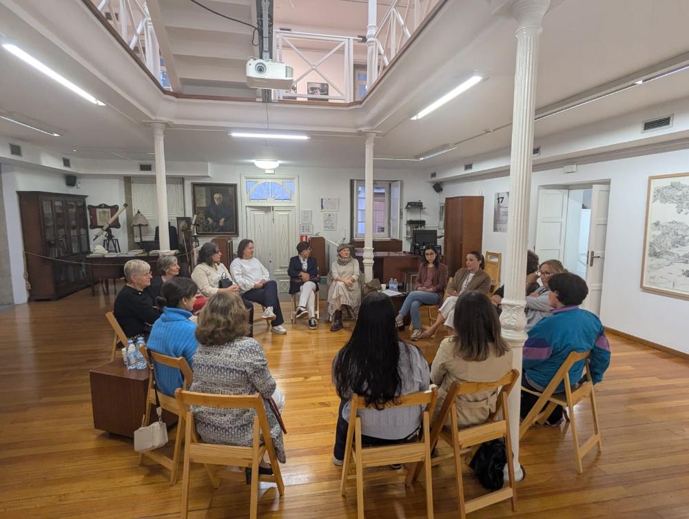 Imagen O CLUB DE LECTURA DO CONCELLO CELEBROU O DÍA DAS ESCRITORAS CUNHA XUNTANZA PROTAGONIZADA POR CREADORAS NA ESCRITA E NA PLÁSTICA