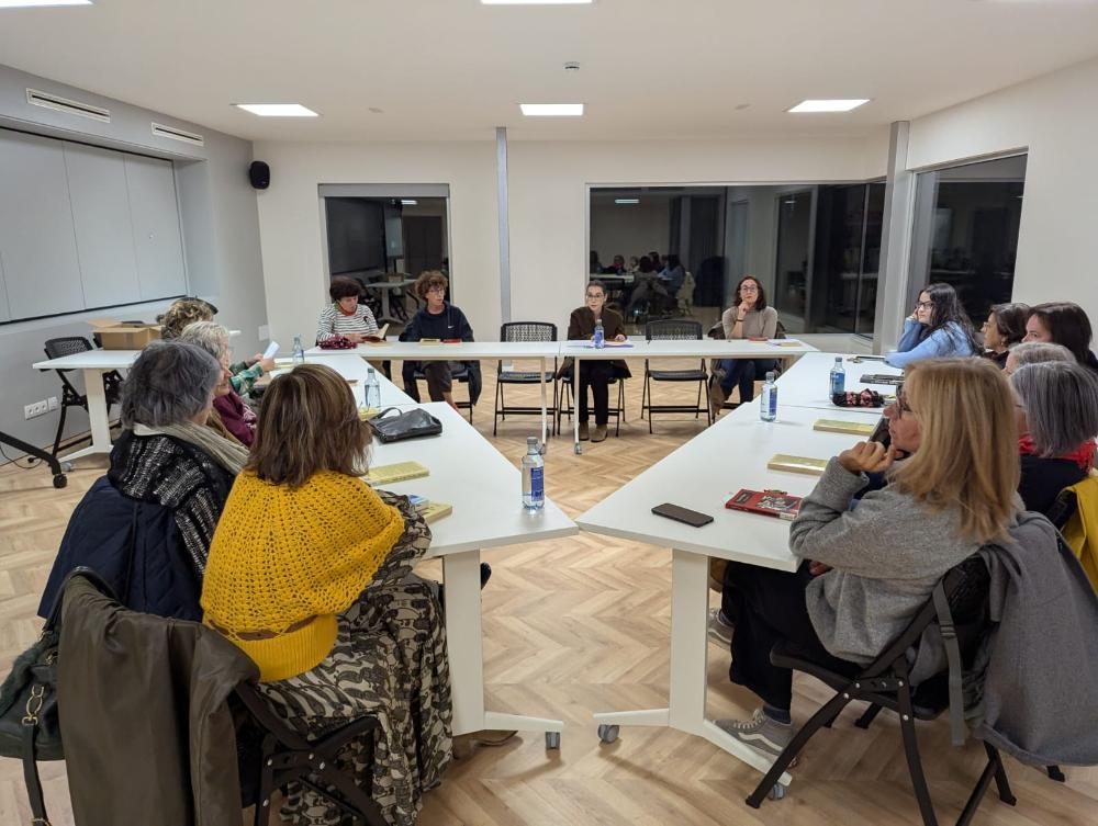 Imagen O CLUB DE LECTURA CELEBRA HOXE A SÚA REUNIÓN MENSUAL PARA COMENTAR “PLATA QUEMADA” DO AUTOR ARXENTINO RICARDO PIGLIA