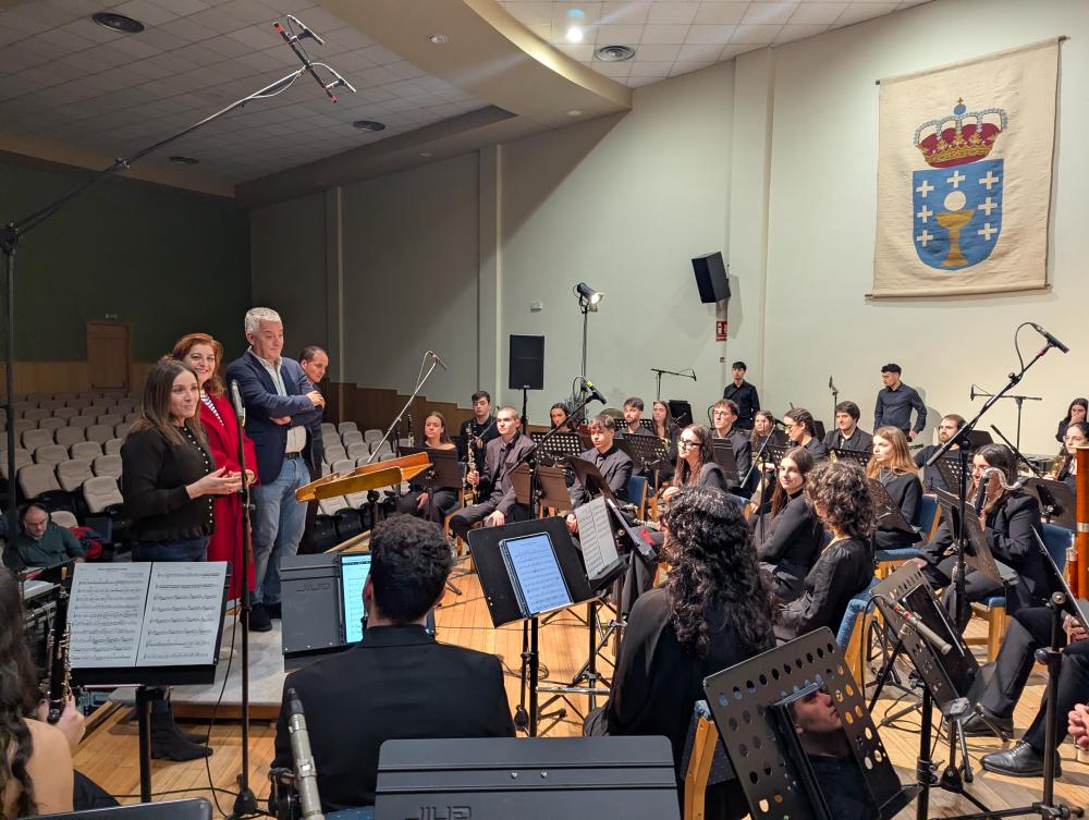 Imagen LALÍN ACOLLEU A GRAVACIÓN DO HIMNO COOPERATIVISTA GALEGO