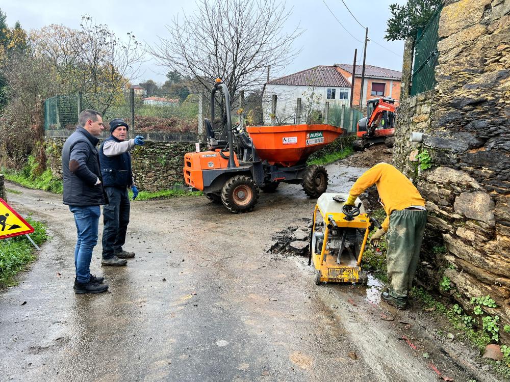 Imagen O CONCELLO DE LALÍN AVANZA NA INSTALACIÓN DO NOVO SISTEMA DE SANEAMENTO EN A LAMA, TAÍN E PENEDO NA PARROQUIA DE DOADE •