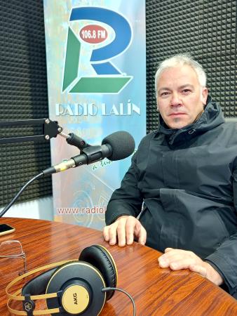 Imaxe: Hoxe pasou polos micros de Radio Lalín José Seixo, a alma de Recycling, para contarnos como se preparan para o UniRaid 2026.