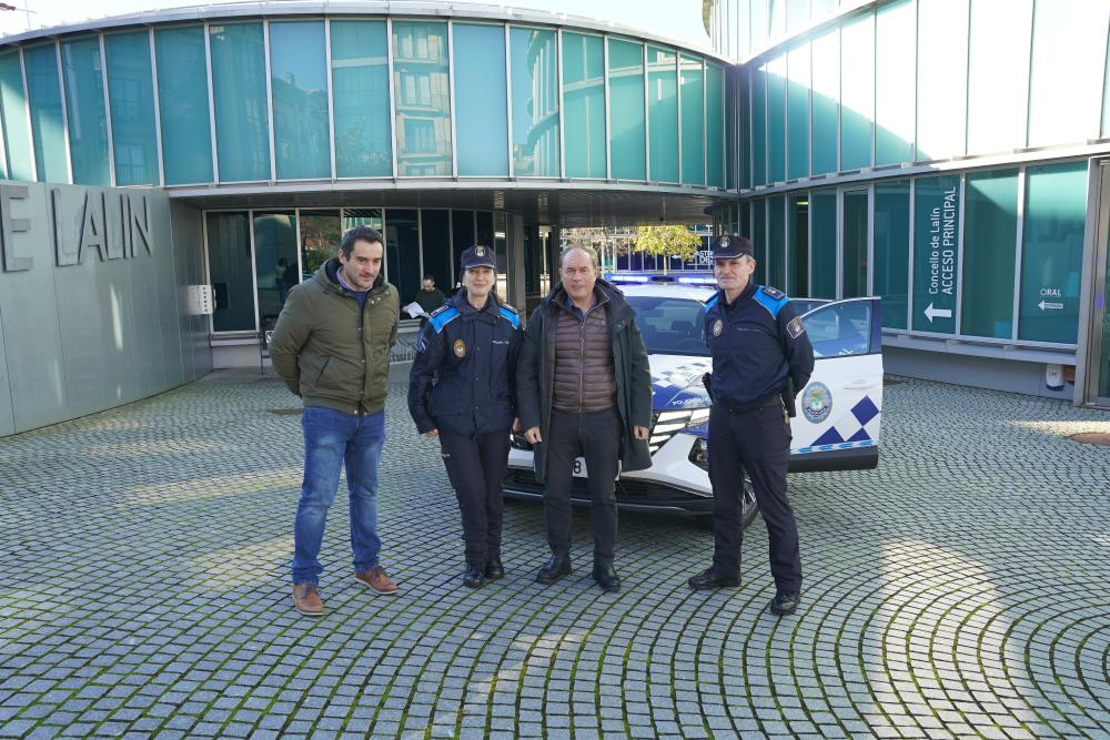 Imagen A POLICÍA LOCAL ESTREA NOVO VEHÍCULO HIBRIDO DE TRACCIÓN TOTAL