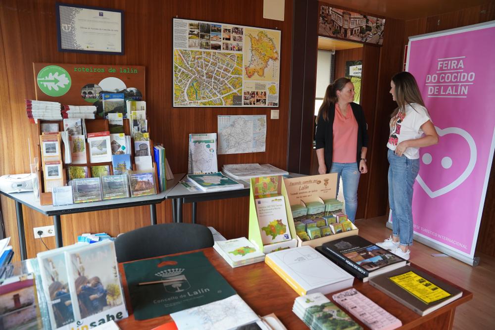 Imagen ESPAZOS NATURAIS, RUTAS DE SENDEIRISMO E O CAMIÑO DE SANTIAGO, RECURSOS MÁIS DEMANDADOS POLOS VISITANTES DA OFICINA DE TURISMO