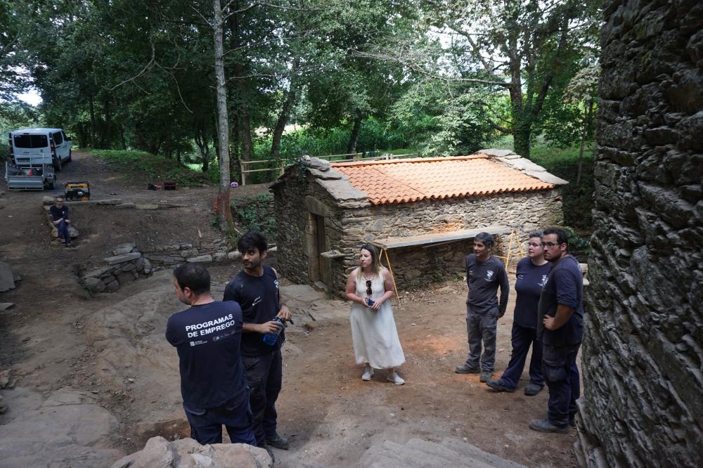 Imagen SENDAS II REMATA A MONTAXE DAS CUBERTAS DE DOUS MUÍÑOS E EN SETEMBRO RESTAURARÁ O QUE ESTÁ AO LADO DA DEPURADORA