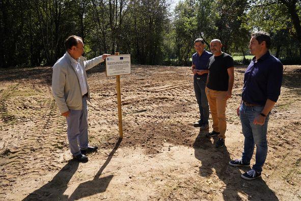 Imagen CRESPO VISITOU O VERTEDOIRO INCONTROLADO DE OUTEIRO EN FILGUEIRA QUE FOI RETIRADO E LIMPADO POR PARTE DA XUNTA DE GALICIA