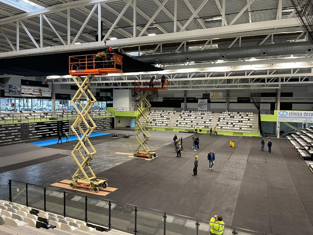 Imagen COMEZAN OS TRABALLOS DE MONTAXE DA GALA DO COCIDO NO LALÍN ARENA