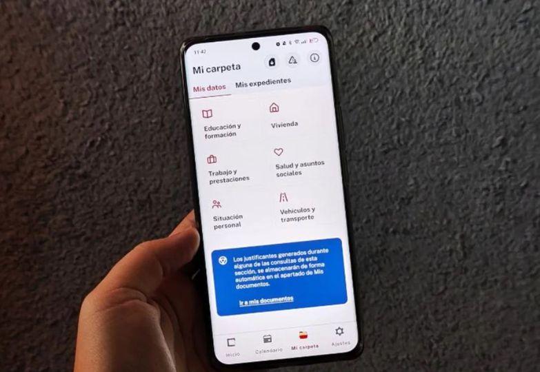 Imagen LALÍN INCORPÓRASE Á CARPETA CIDADÁ QUE PERMITIRÁ UNHA RELACIÓN TELEMÁTICA MÁIS FLUÍDA COS CIDADÁNS E EQUIPARANDO OS SEUS SERVIZOS AOS QUE...